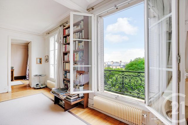 Appartement F3 à vendre - 3 pièces - 64.0 m2 - PARIS - 75018 - ILE-DE-FRANCE - Century 21 Les Abbesses