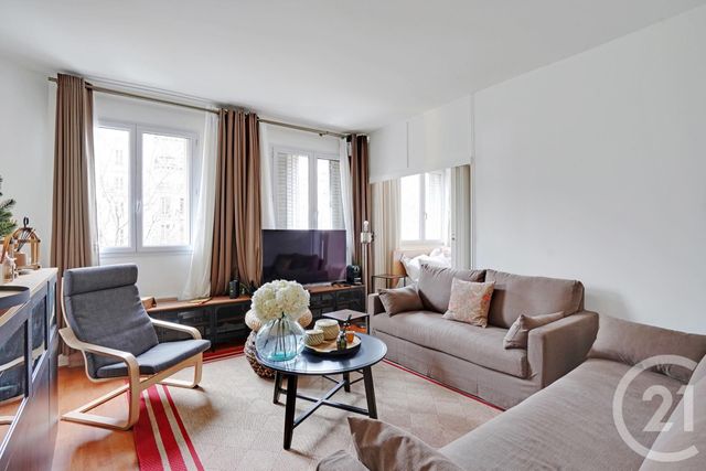 Appartement F2 à vendre - 3 pièces - 52.78 m2 - PARIS - 75018 - ILE-DE-FRANCE - Century 21 Les Abbesses